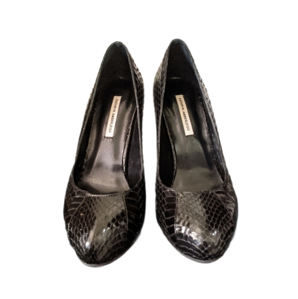 KATHRYN AMBERLEIGH SNAKE SKIN pumps Sz 6